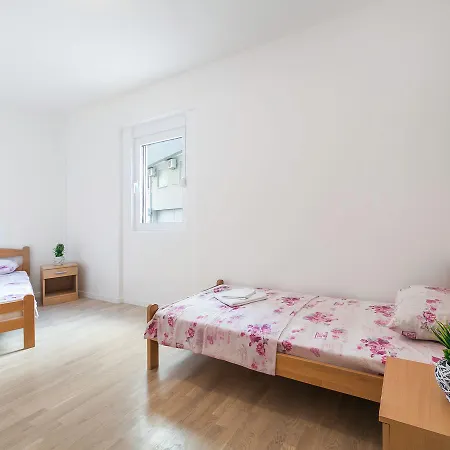 Bel&rus Hestia 2 Apartmán Budva